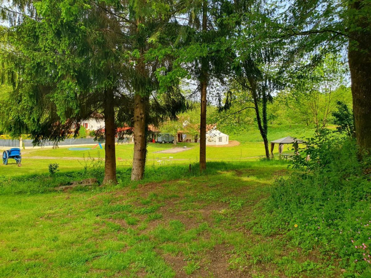 Moulin Du Pommier Glamping & Camping Saulgond Exterior foto